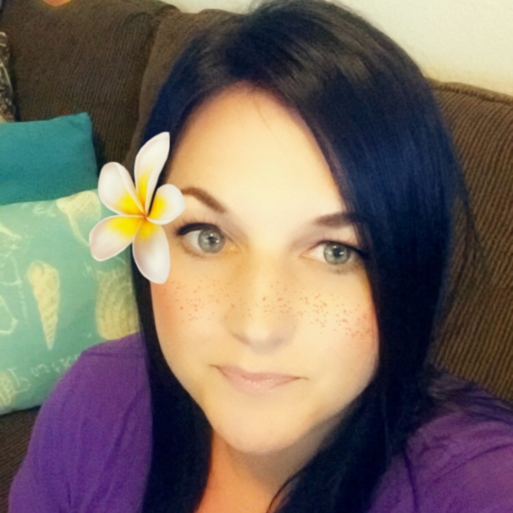 Meet your Posher, Carissa